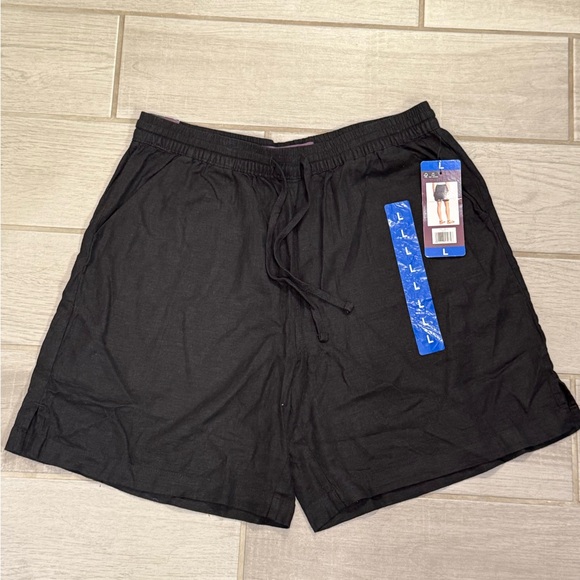 Gloria Vanderbilt Black Elastic Waist Pull-On Shorts - Picture 2 of 5